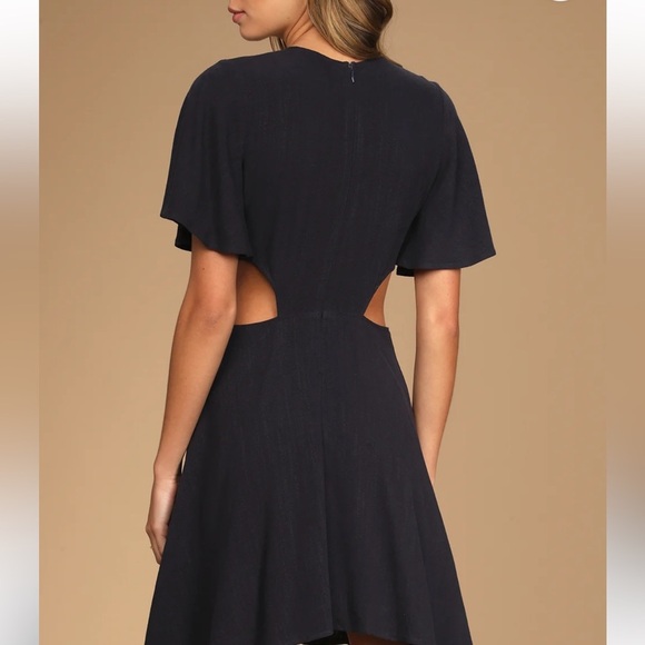 Lulu’s Perfect Day for Love Navy Cutout Tie-Front Mini Dress Size X-Smal… - Picture 3 of 9